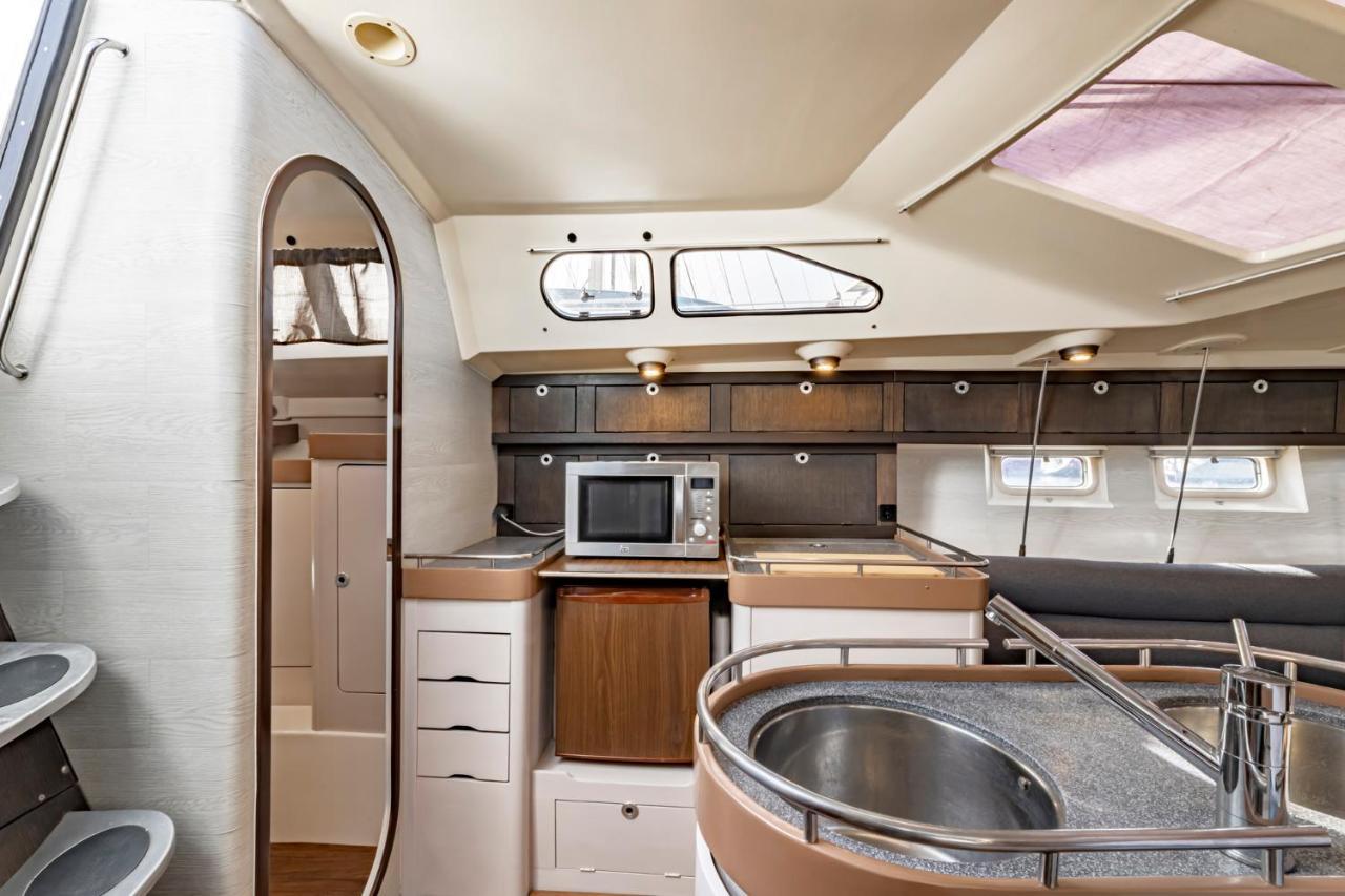 Relaxing Stay On A 38Ft Sail Yacht Arrecife (Lanzarote) Exterior photo